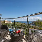 Villa Suria