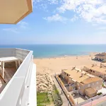 7Th Floor Beachfront Apartment With Stunning Views