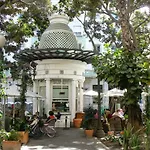Belleza Y Estetica Modernista En Pleno Centro