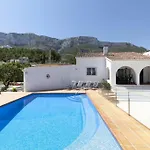 Villa Celi: Sea- & Mountain View, Peaceful & Comfortable.