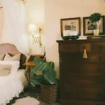 Bright Apartment In The City Center
