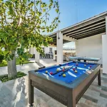 3002 Casa Tosca