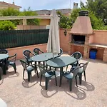 Chalet Muy Cerca De La Playa Con Piscina Privada
