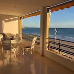 Seafront Dali Apartment