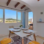 Las Mimosas