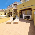 2 Bedroom Property In Closed Urbanisation