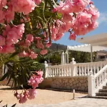 Villa Las Nieves 17Pers