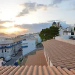 Penthouse With Sea And Mountain View By Nras