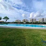 Green Hills Luxury Apartment With Comm Pool