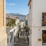 Sun Apartment