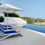 La Vie Est Belle