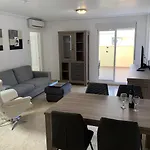 Prime Location Appartment La Mata