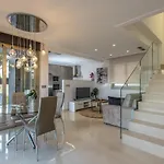 3061 Villa Dali