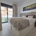 Begane Grond Appartement Met Zeezicht Voor Maximaal 6 Personen En 1 Baby