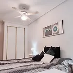 Cozy Apartment 200M From The Beach