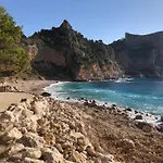 Tranquility, Sun, Breathtaking Views & 7 Minutes Drive To Sea