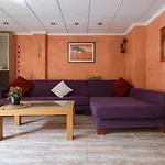 Large Duplex Penthouse 3 Minutes From The Beach