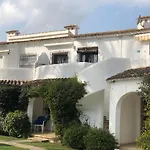 Precioso Alojamiento Con Piscina,Cerca De La Playa
