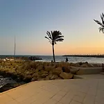 Mela 1