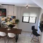 Nice House With Amazing Swimming Pool/ Just 5 Min From Beach