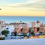 Mirador Apartments With Sea View And Pool