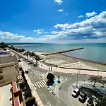 Sea Breeze Apartments First Line By The Sea