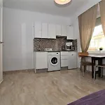 Studio 3 Minutes From The Beach