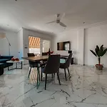 Apartment Happy Days