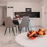 Apartment Happy Days