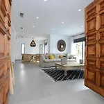 Graham Holiday Rentals - Saona I