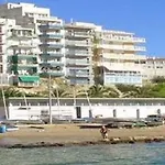 La Mar Apartments