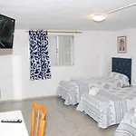 Pension La Lambra Azul