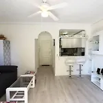 A Sunny Studio Only 400 Meters From The Beach Of La Mata