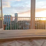 California Suite - All-Day Sunny 2-Bedroom Apartment