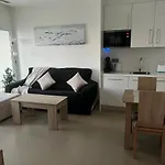Intempo Celia-Apartment At Famous Intempo Building