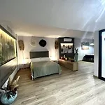 Pandora Loft
