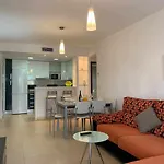 Impresionante Piso De Planta Baja Cerca Al Mar