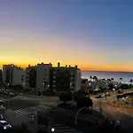 Sunny, Spacious 3 Bedroom Apartment With Seaview