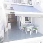 Lovely 1 Bed Apartment With Pool Near Amenities.