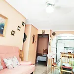 Apto Con Terraza Y 2 Dormitorios. 600 Megas Wifi.