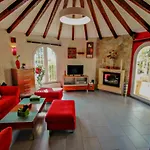 May-10 - Modern, Well-Equipped Villa With Private Pool In Benissa