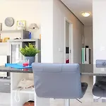 Three Bedroom Top Apartment By The Beach