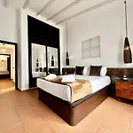 Pueblo Acantilado By United Renters