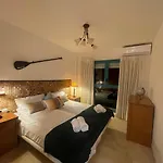 Traveler'S Beach Apartment With Sea View, Free Coffee & Parking