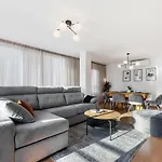 Cb Living - Luxury Apartment In City Centre