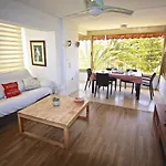 Apartamento Con Gran Urbanizacion Y Piscina