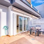 Awesome Apartment In Santa Pola With 3 Bedrooms, Wifi And Outdoor Swimming Pool