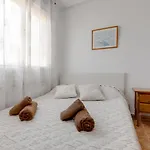 Apartment Ramon Gallud 204
