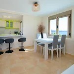 Apartment Esmeralda Suites-4 By Interhome