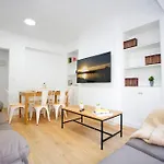 Central Apartment In Alicante With Ac